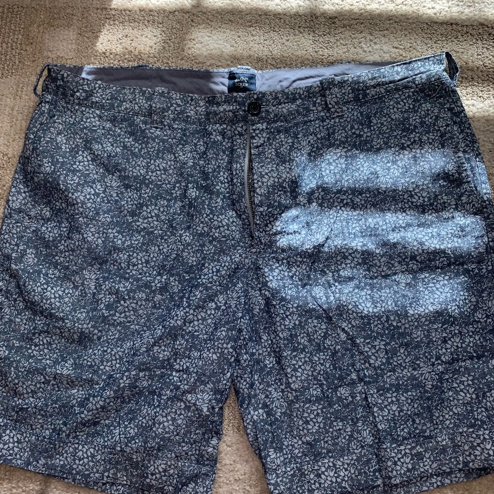 Men’s J Crew Navy floral print short